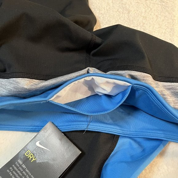 Nike One Leggings Mid-Rise Crop Length Plus Size 1X Dri-Fit Tight Fit Running - Picture 7 of 8